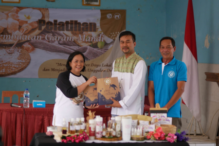 Gambar Teddy Sonjaya, Tokoh UMKM Pangandaran yang Memilih Maju Jadi Calon Anggota Dewan