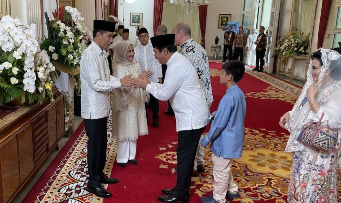 Presiden Jokowi Sambut Para Tamu Peserta 