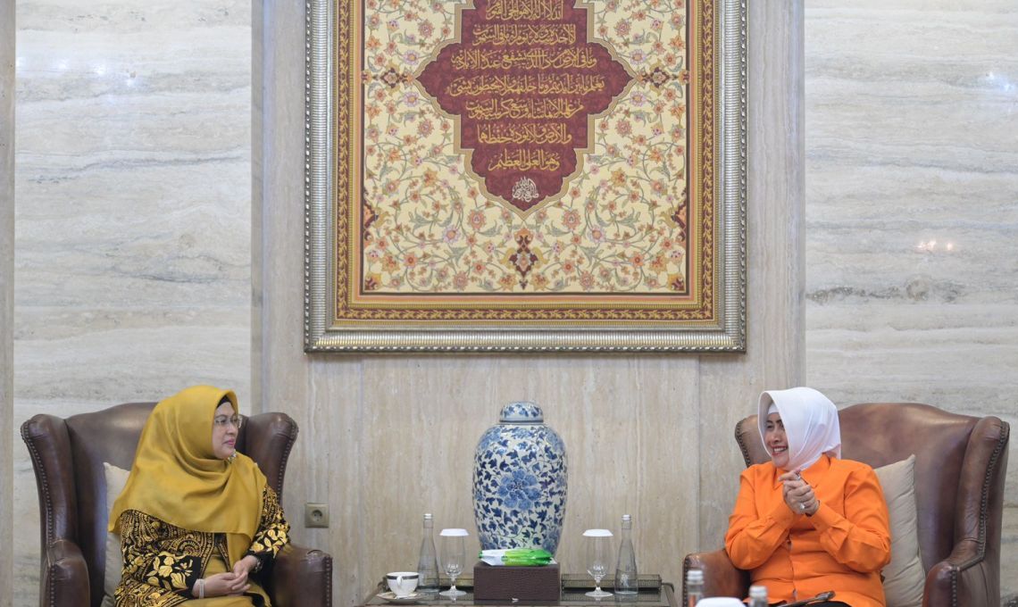 Gambar Putri Wakil Walikota Makassar Dan Ketua PKK Membahas Upaya Mengatasi Stunting